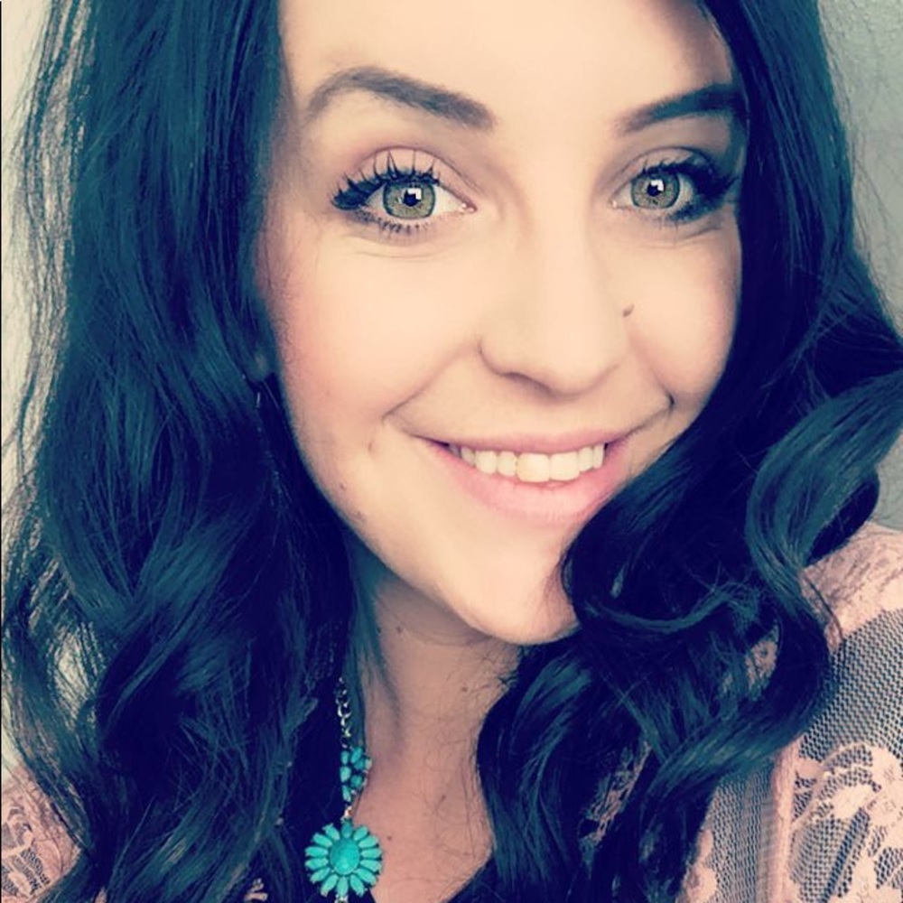 Meet your Posher, Vanessa